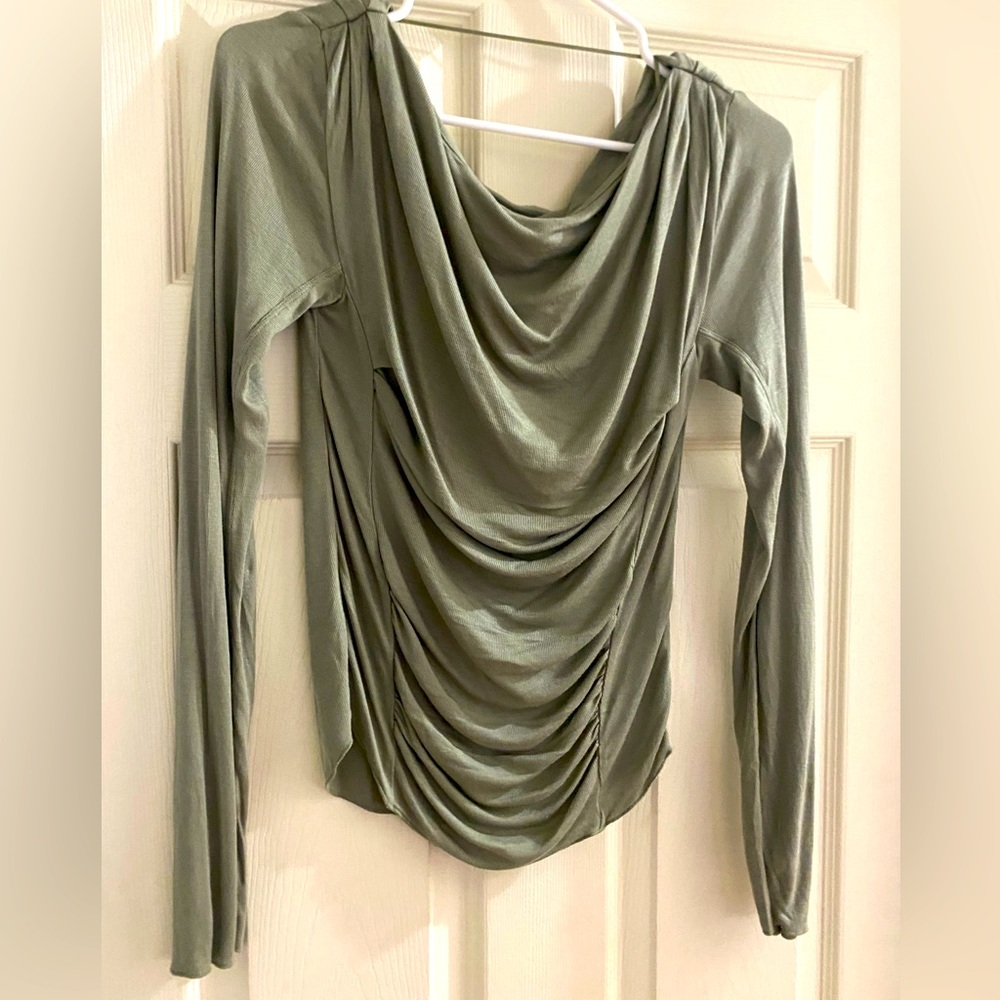 FREE PEOPLE NWOT long sleeve top